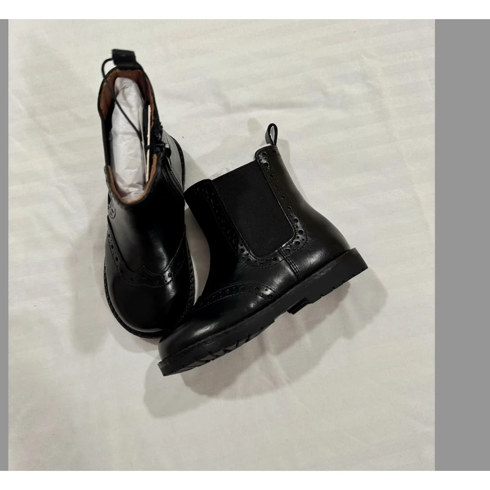 Zara Leather die-cut boots Size 8 US / 24 EU